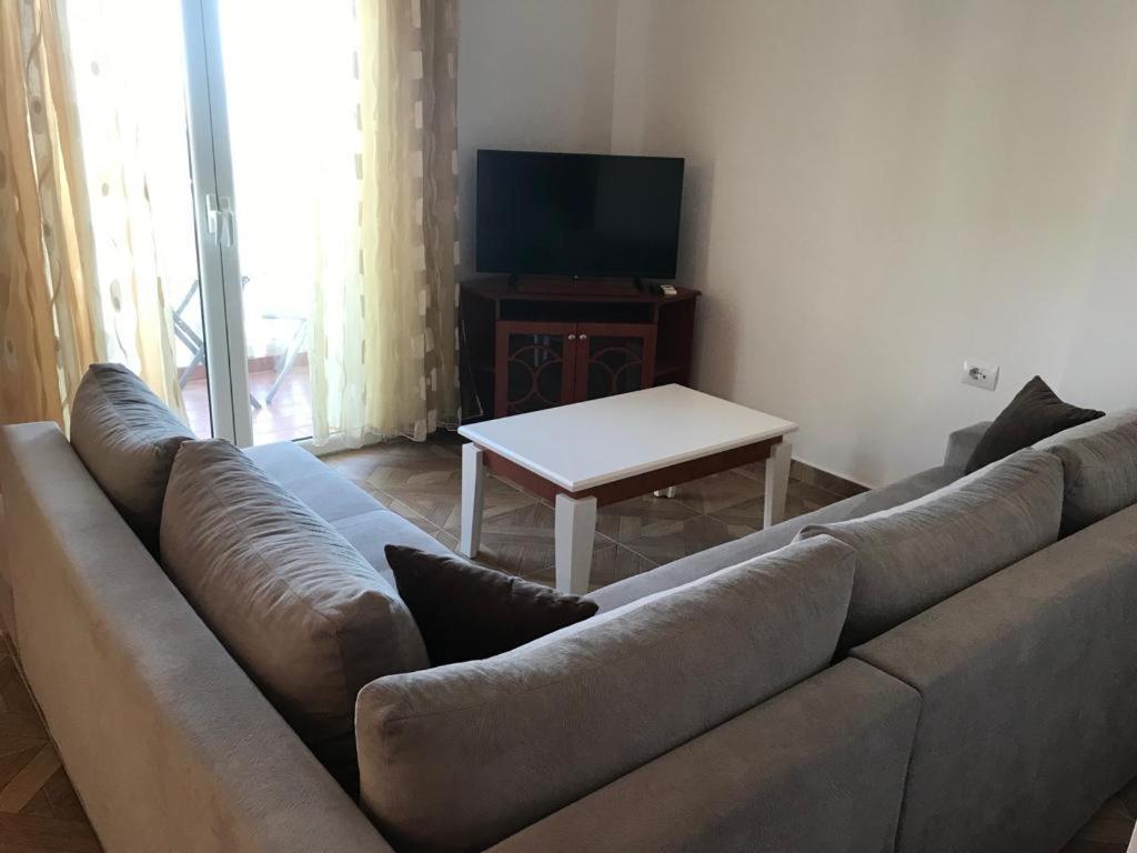 Stunning Sea View Apartments Саранде Стая снимка