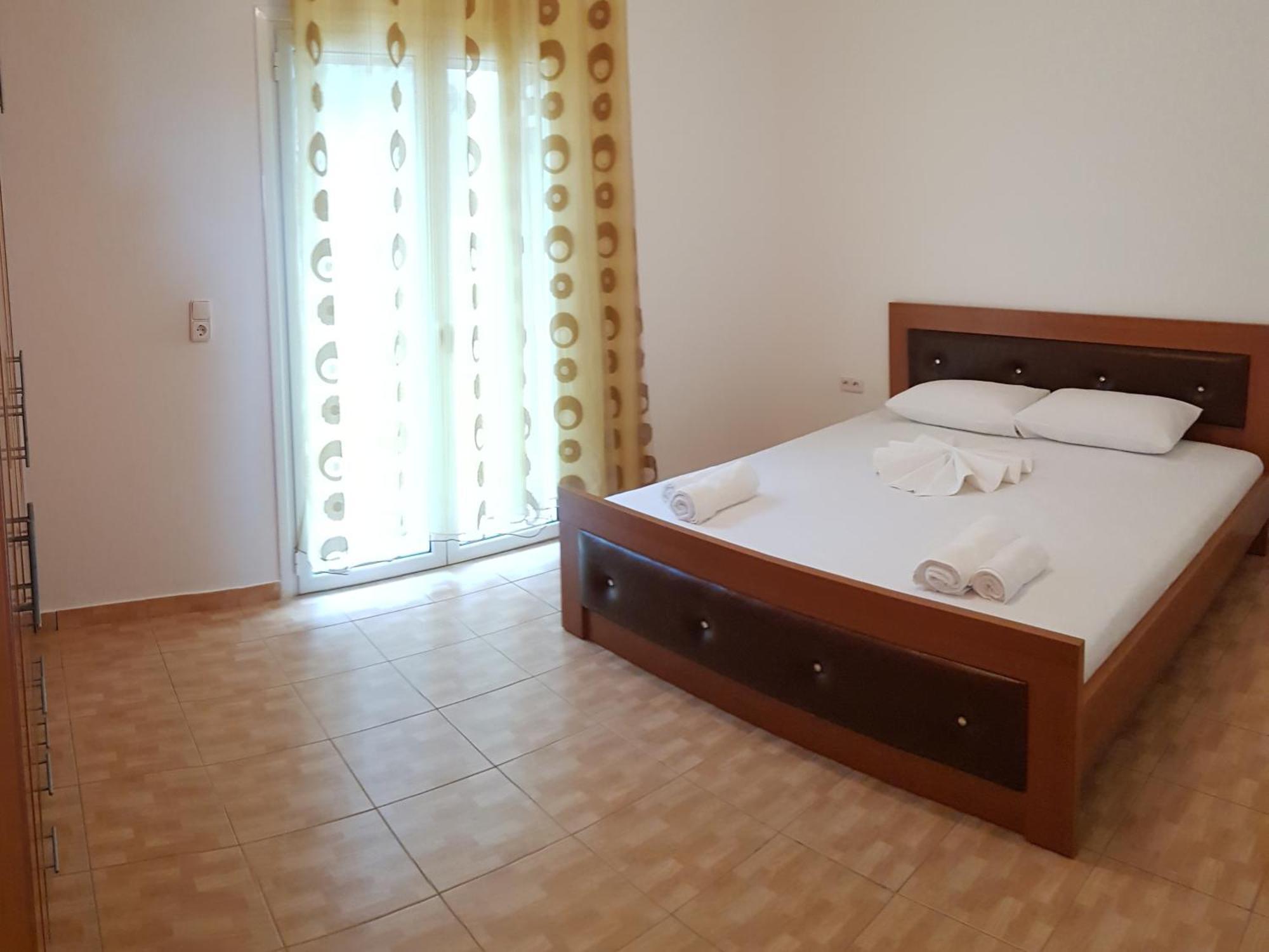 Stunning Sea View Apartments Саранде Стая снимка